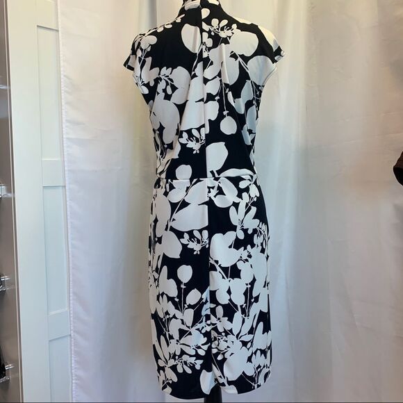 JONES New York collection black white floral sleeveless wrap embellished dress L - Picture 4 of 11